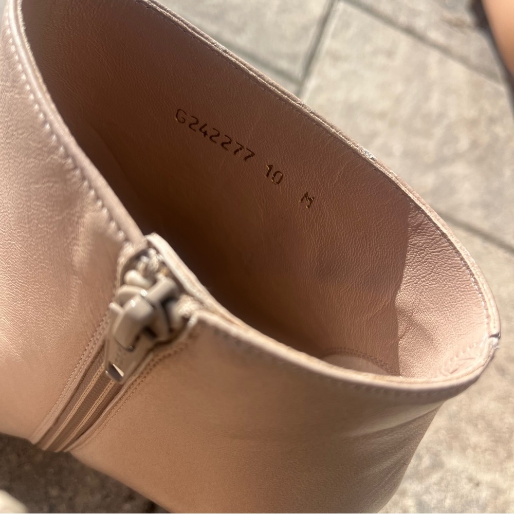 Stuart Weitzman Nude Heeled Boots size 10 - Picture 6 of 16